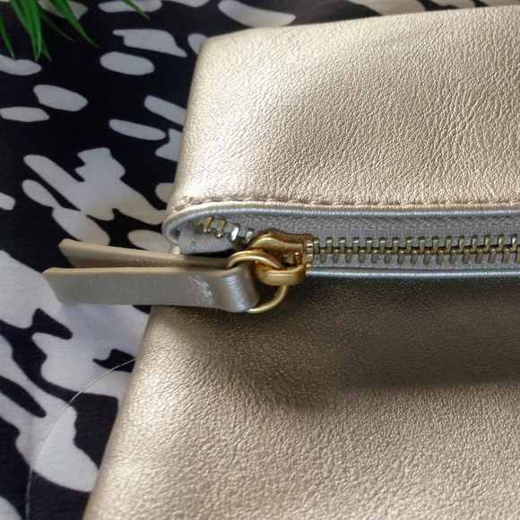 ⚜️Fawn for the Jilly Box | gold clutch⚜️ - Picture 3 of 11